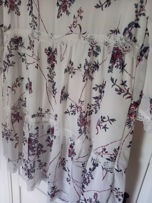 Biała sukienka boho z koronką