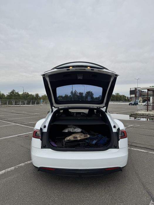 Tesla Model S P85