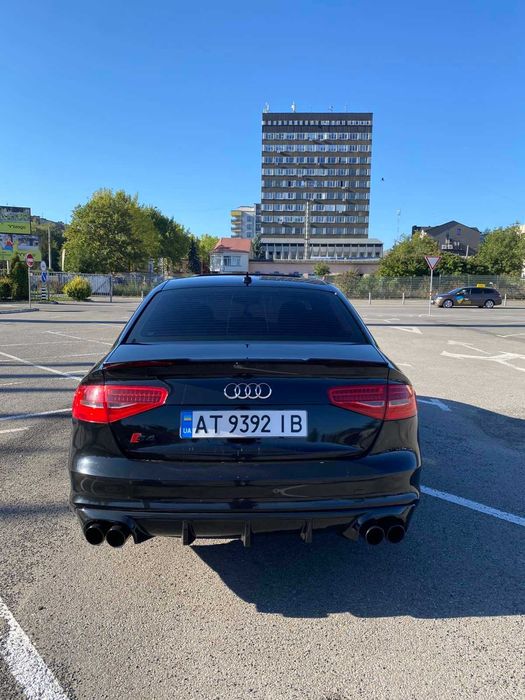 Audi A4 2015, B8/8K (FL)