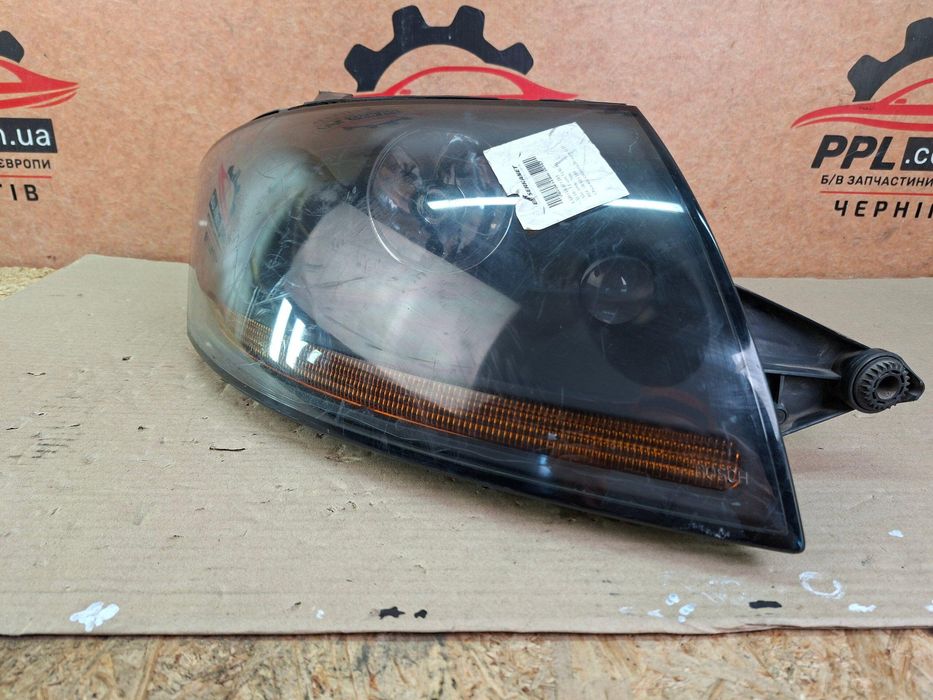 Audi TT 8N 1998-2006 Фара передняя правая галоген 8N0941004AQ