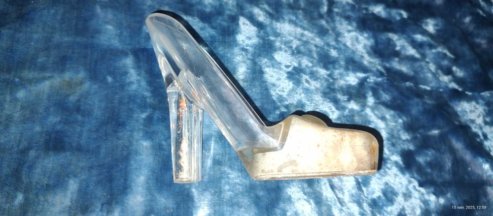 Сувенір підставка, туфелька.