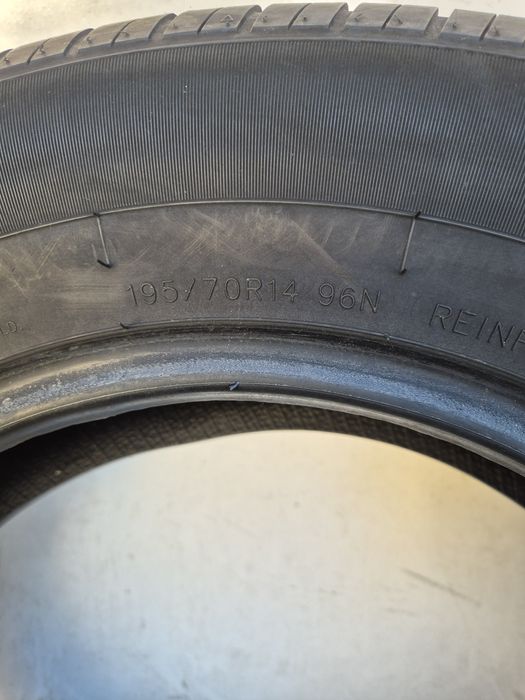 Шини 195/70/14, KargoMax,  (353)