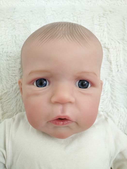 Nowa duża lalka typu Reborn