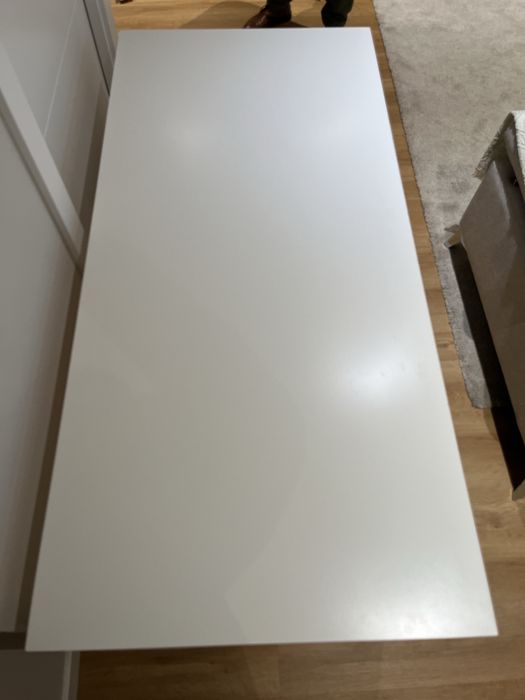 Secretária IKEA MALM