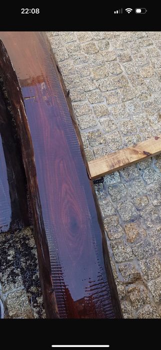 Madeira e folha de pau santo