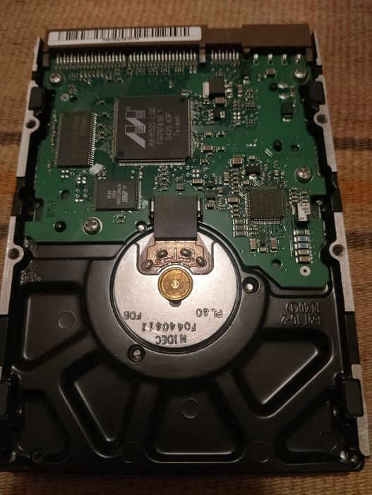 IDE жосткий диск на 40GB