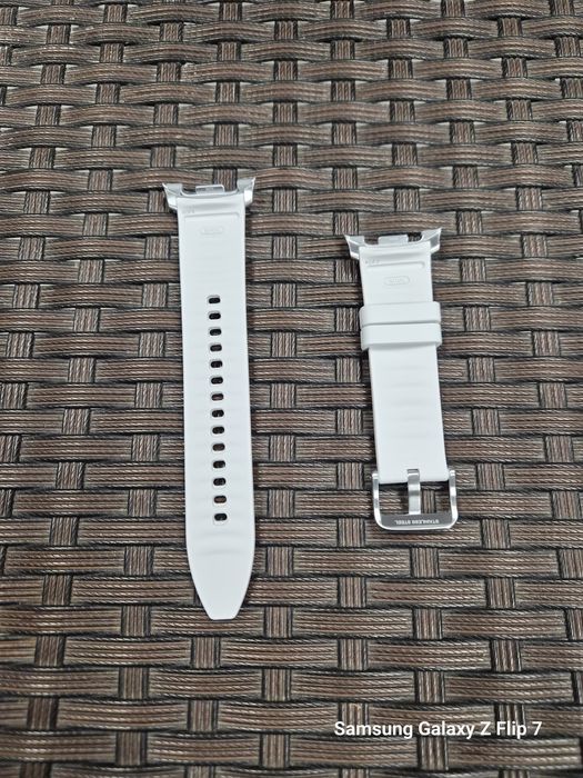 100% Oryginalne Pasek Samsung Hybrid do Galaxy Watch 8 (S/M/L) 
Pasek