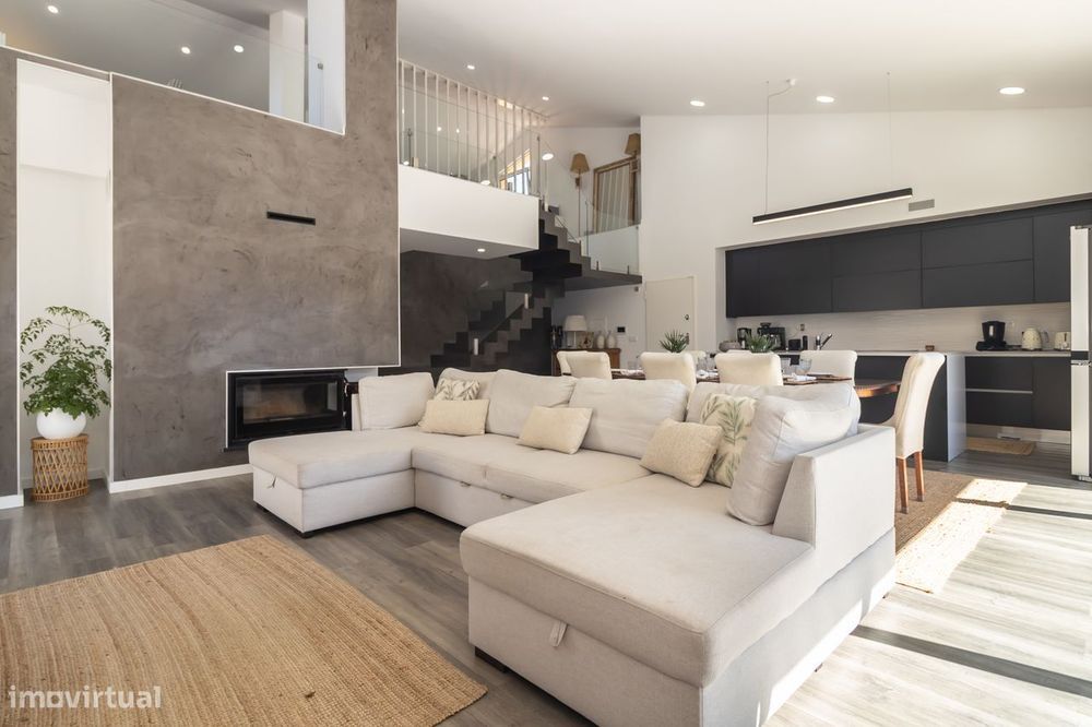 Moradia T4+1 com piscina | Perto de tudo, longe do ruído