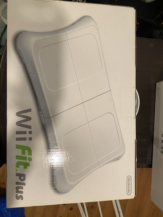 Consola Wii + wii fit plus