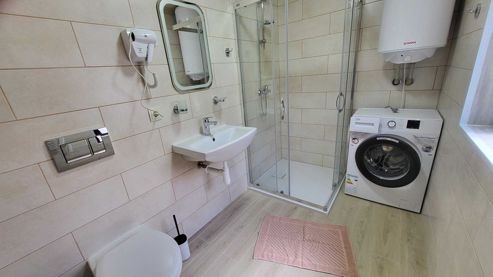 Котедж з 3 спальнями в Карпатах.Чан, сауна.Оренда подобово, відпочинок