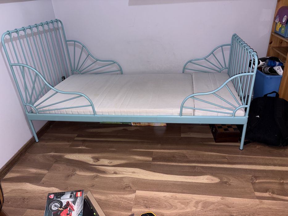 Łóżko ikea niebieskie