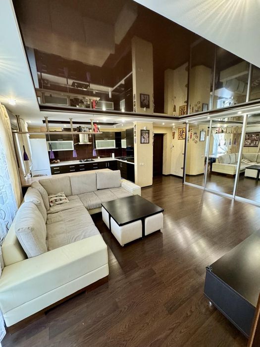 3 комнатная квартира центр с ремонтом и мебелью