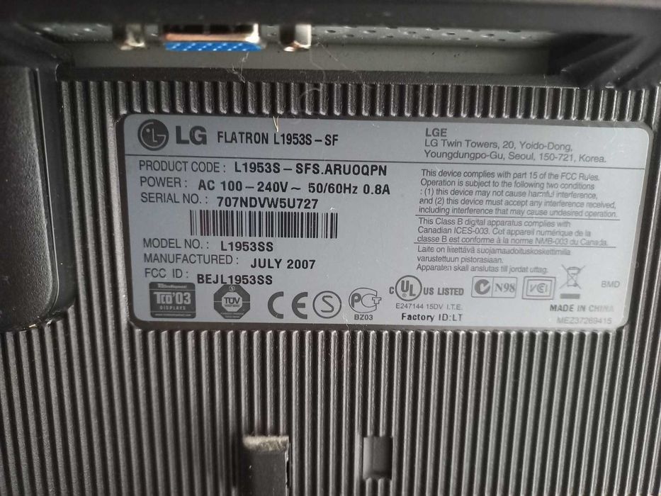 монітор до комп'ютера LG FLATRON