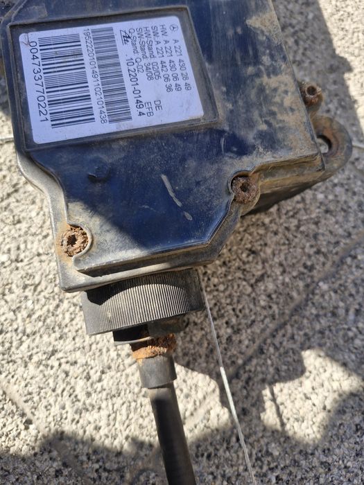 Mechanizm hamulca ręcznego S-klasa