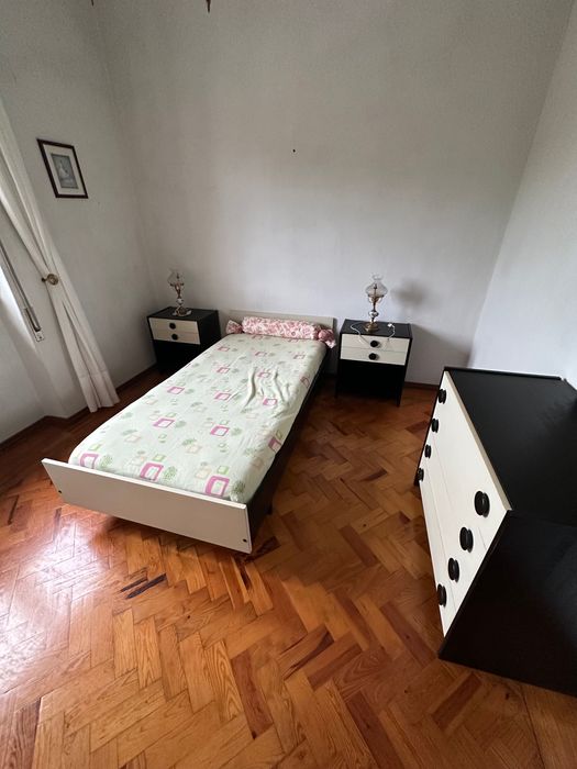 Mobilia de quarto completa - cama tamanho solteiro
