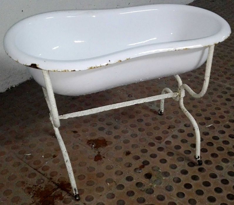 Bidé esmaltado antigo