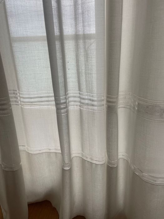 Cortinas e varão de excelente qualidade