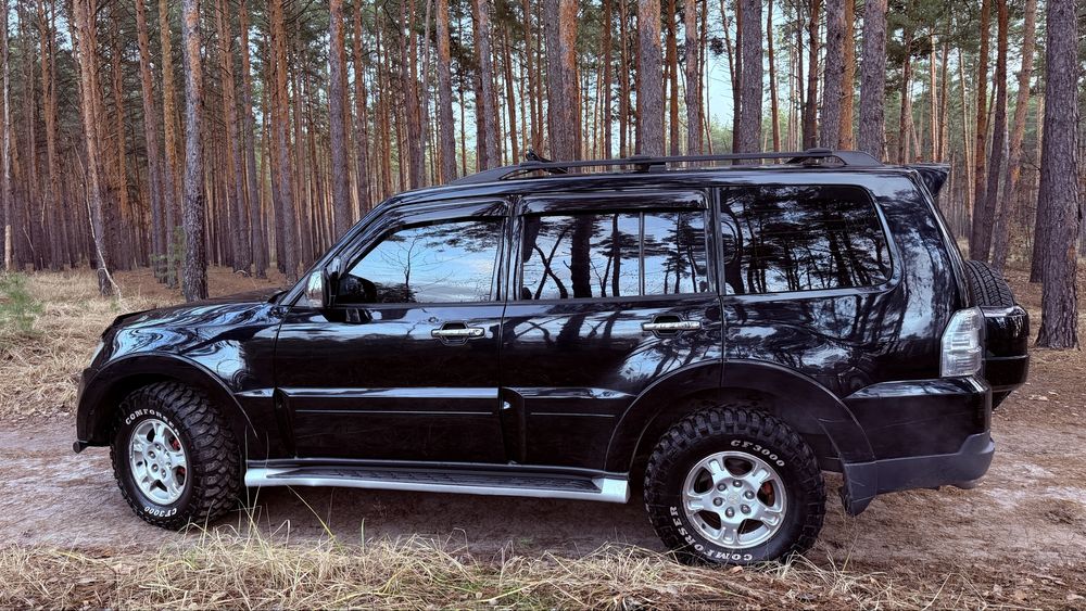 Mitsubishi Pajero Wagon 4