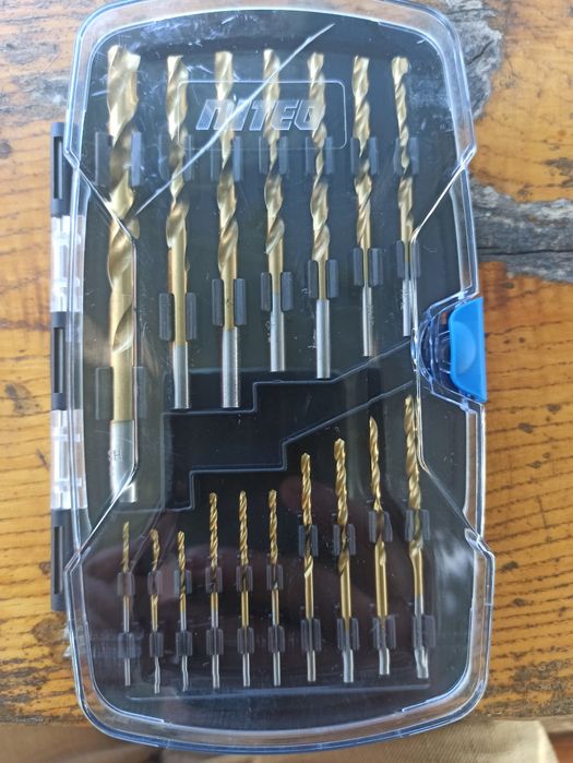 Wiertła do metalu komplet-nowe.