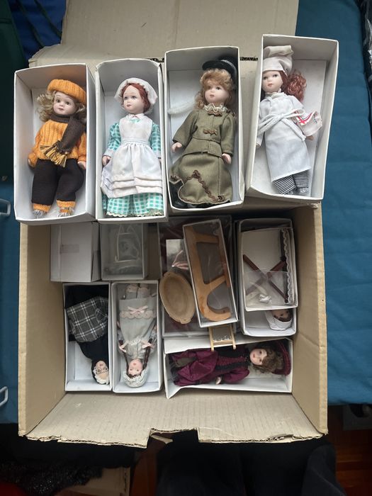 Colecção de bonecas de porcelana