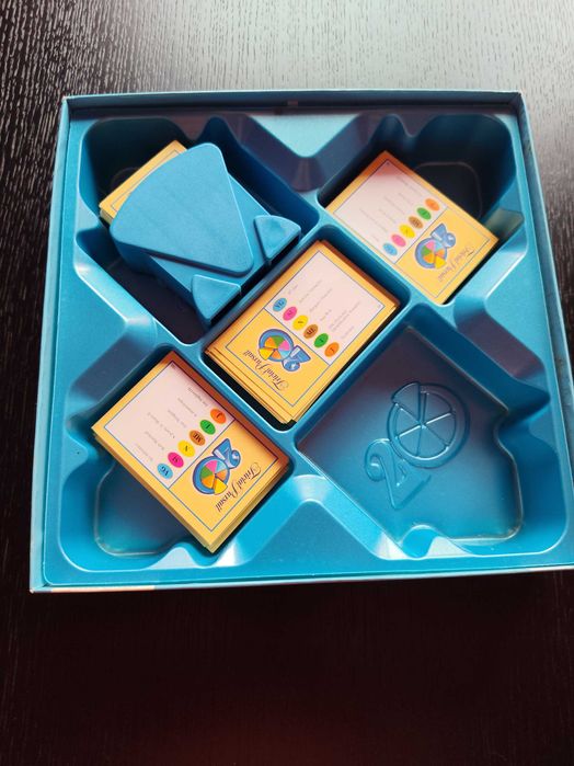 jogo trivial pursuit + jogo de xadrez