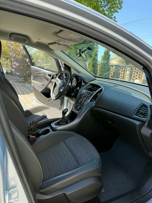 Sprzedam Opel Astra J