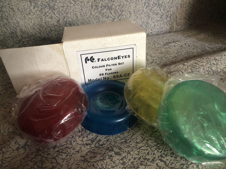 Набор цветофильтров на вспышку крепление SS крепление фона