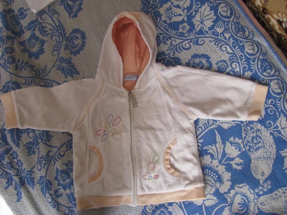 Велюровый костюм для девочки.