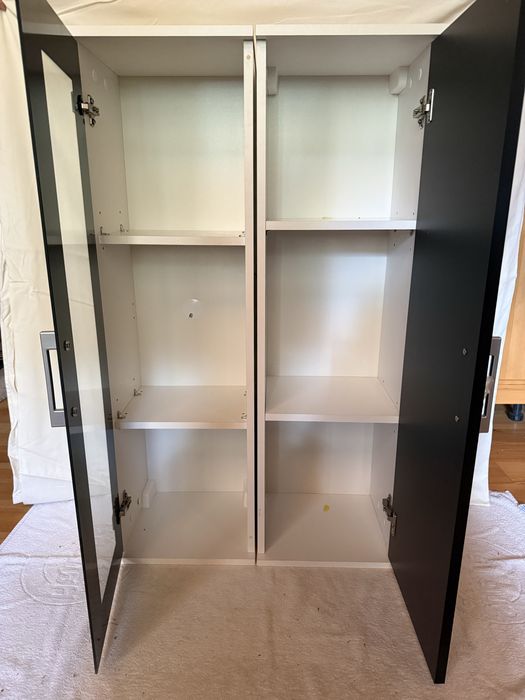 Продам 2 підвісних шафи27