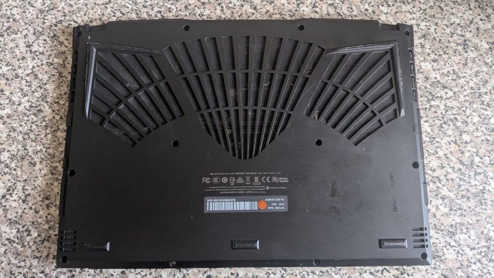 Gigabyte AORUS 15G YC i7 10750H GTX 1660Ti 6Gb