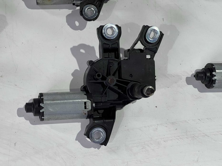 Моторчик заднього двірника привод заднего дворника Passat B6 Golf 5: 1 ...