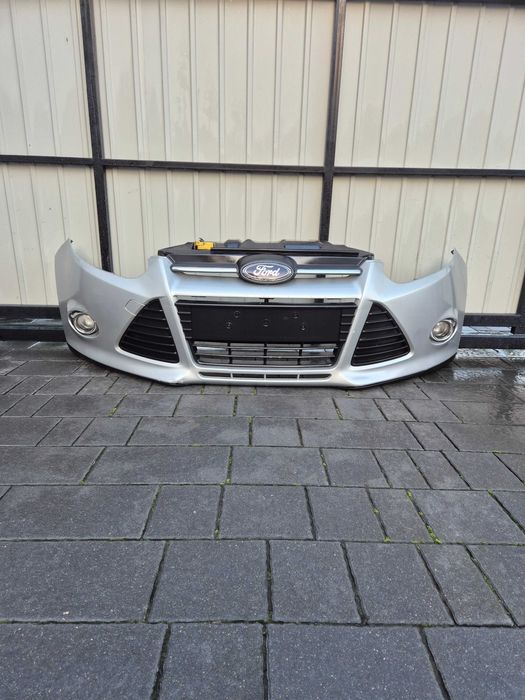 Zderzak przód przedni Ford Focus MK3 rok 11 kod lak 0B OB kompletny