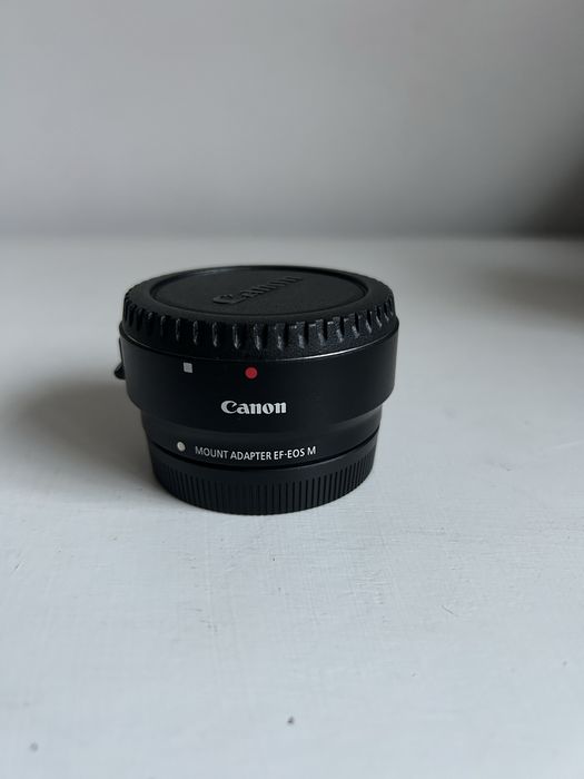 Câmara Canon M50