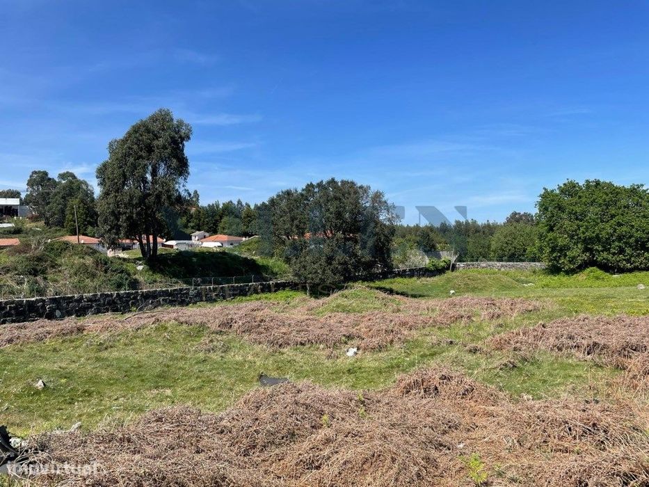 Terreno de construção em Esmeriz - Vila Nova de Famalicão