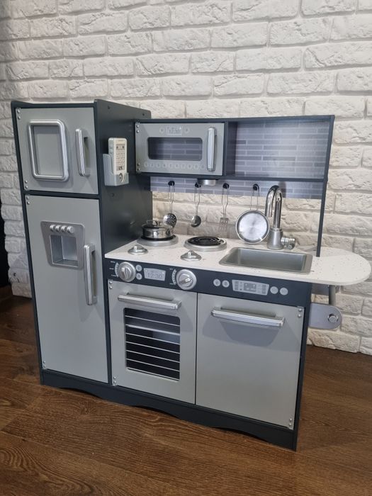 Kuchnia drewniana dla dzieci