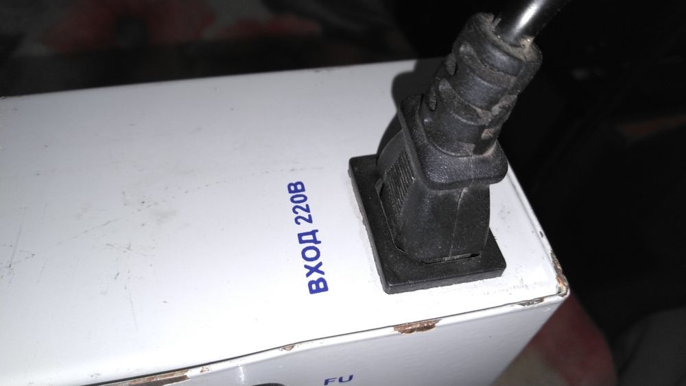 Інвектор безперебійник для інкубатора 12-220в