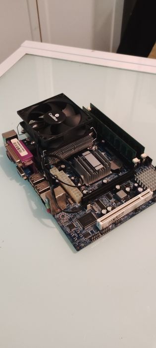 Bandle CPU board with onboard graphics and RAM64284541043331121