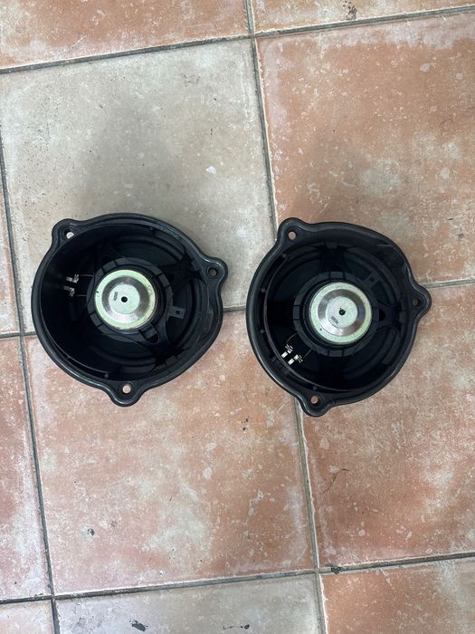 Colunas som portas tras Mercedes CLS W219
