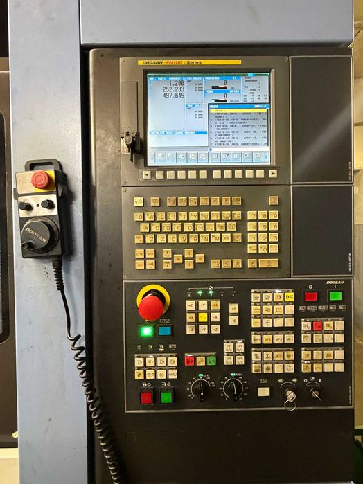 Centrum obróbcze Doosan DNM 500II, stan bardzo dobry