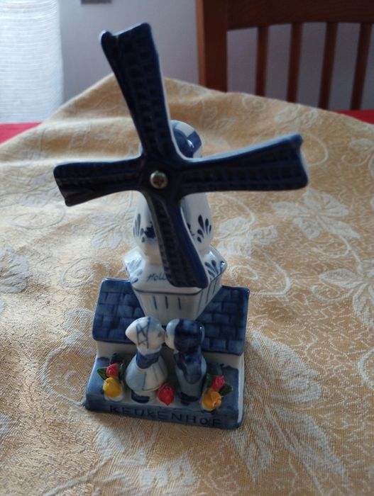 Moinho holandês com carimbo original