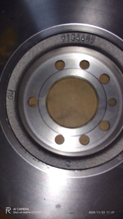 Nowa tarcza hamulcowa GM