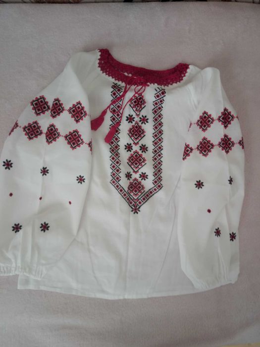 Вишита сорочка для дівчинки