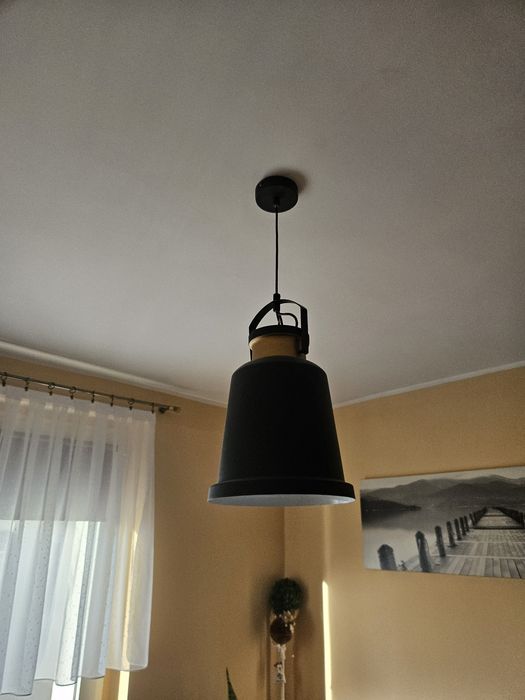 Lampa industrialna