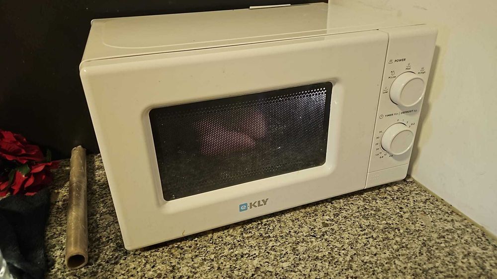 e-KLY Microwave Oven – Fully Working | Good Condition