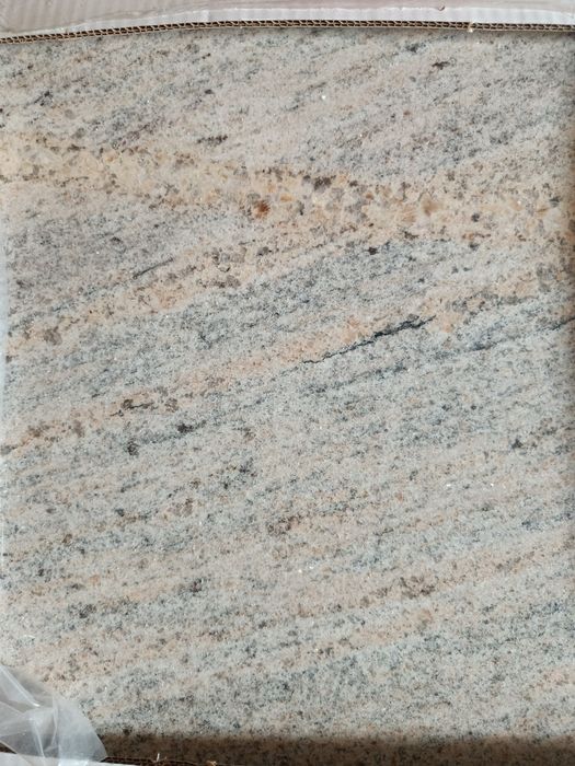 Płytki Granit Cielo de Marfil polerowany 40x40x1 cm -26,08 m2