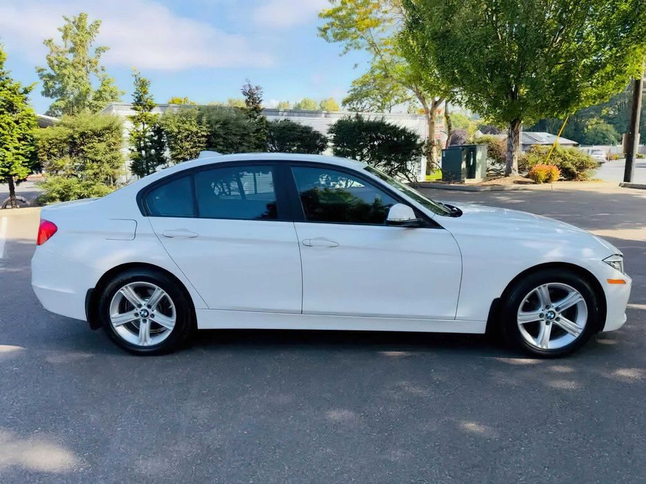 BMW 3 Series 320i      2015