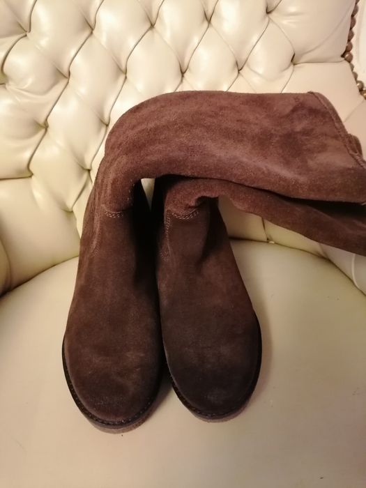 Kozaki zamszowe na koturnie