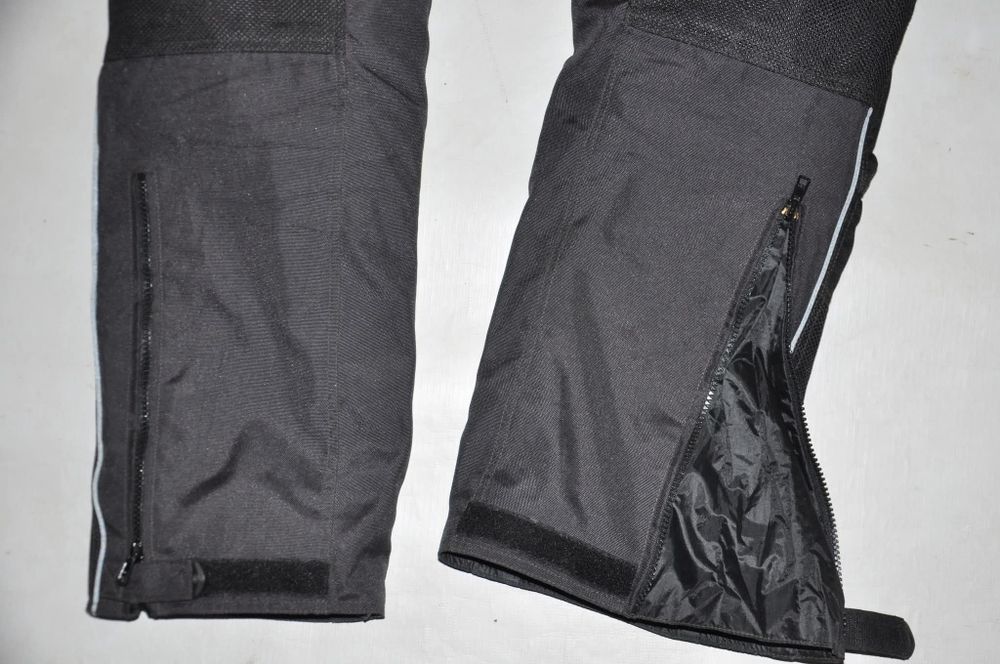 Літній мото костюм Buse 
В гарному стані без нюансів та запаху 
Повний