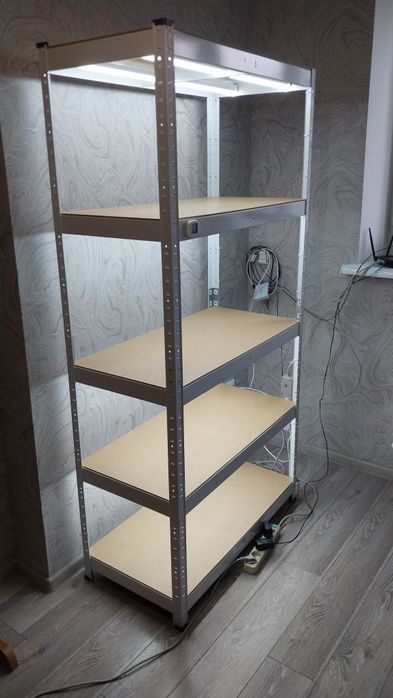 Стелаж для дому ,стелаж для квітів.