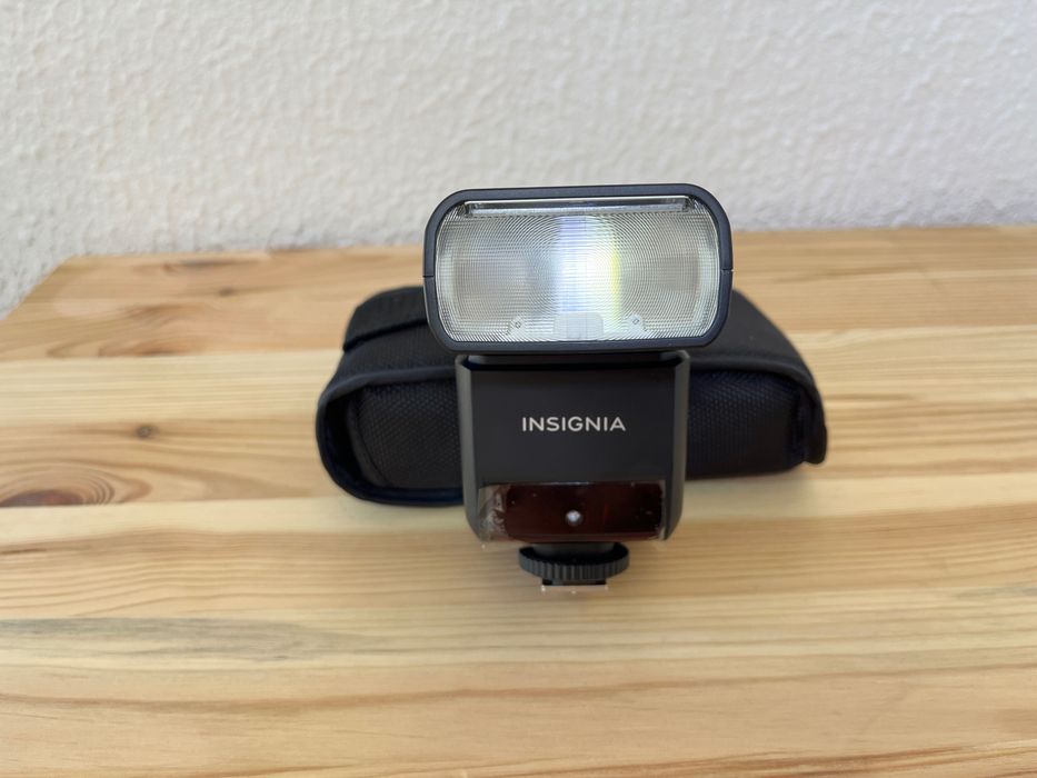 Flash Insignia NS-DCF200